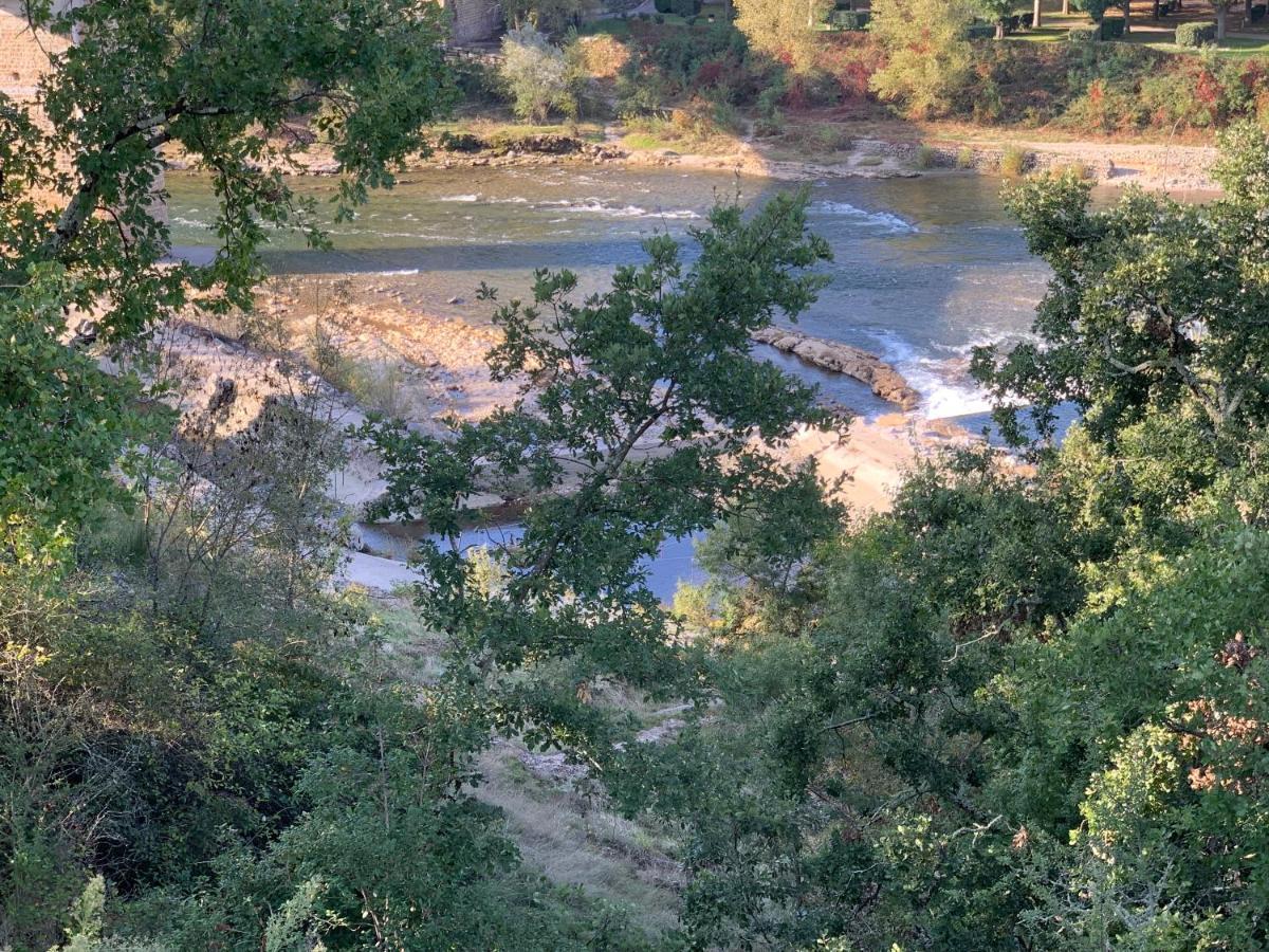 Vallon-Pont-dʼArc Entre Riviere Et Foret מראה חיצוני תמונה